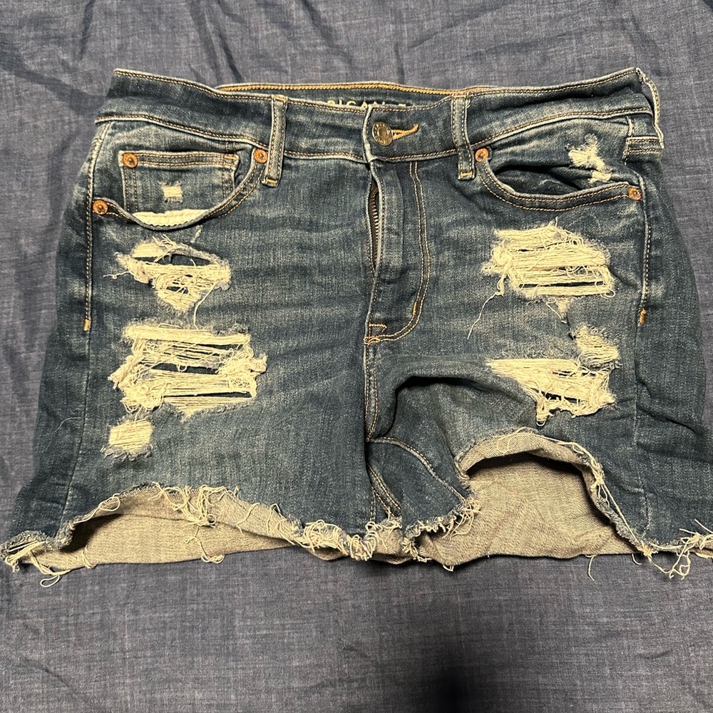 High V-rise Shorts